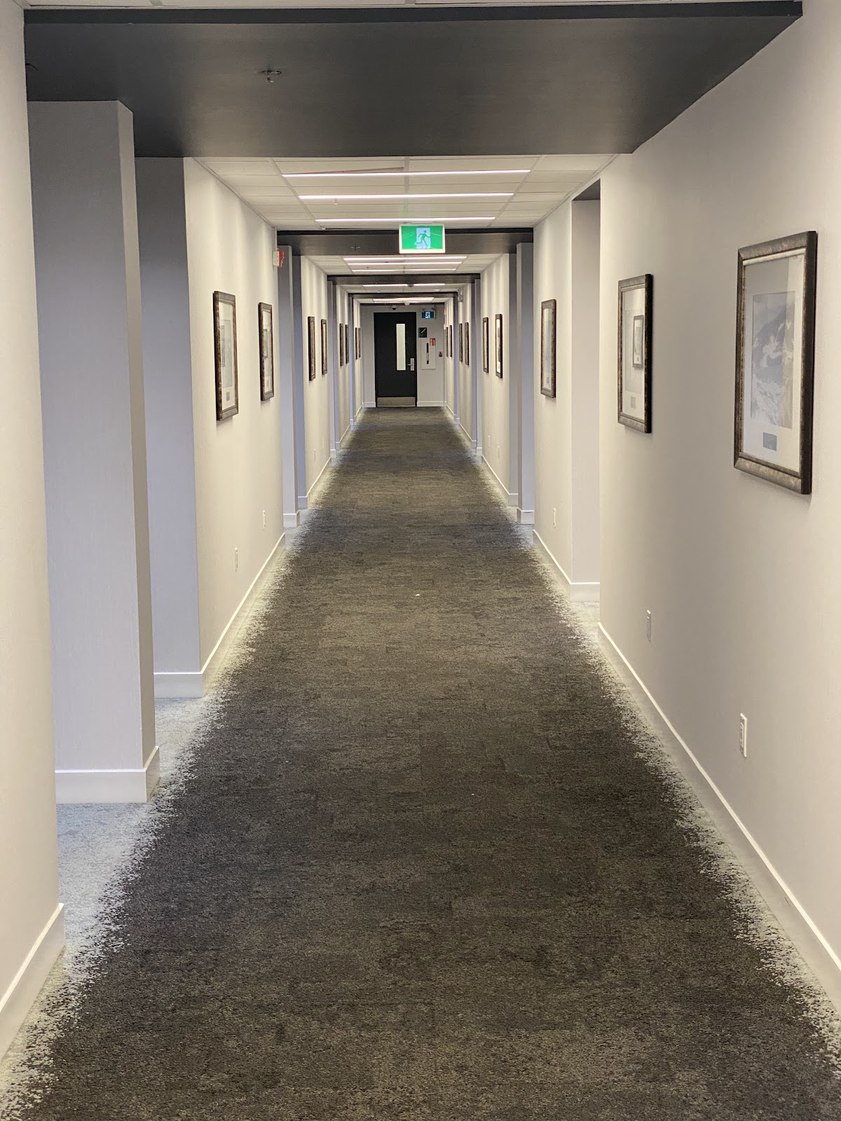 Aqsarniit Hotel & Conference Centre