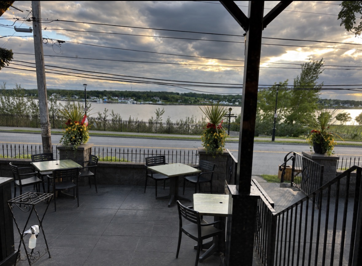 Governor’s Pub & Eatery