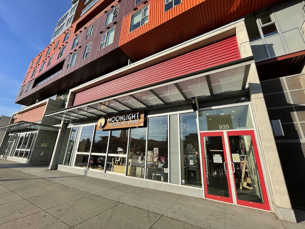 Moonlight Natural Pet Store