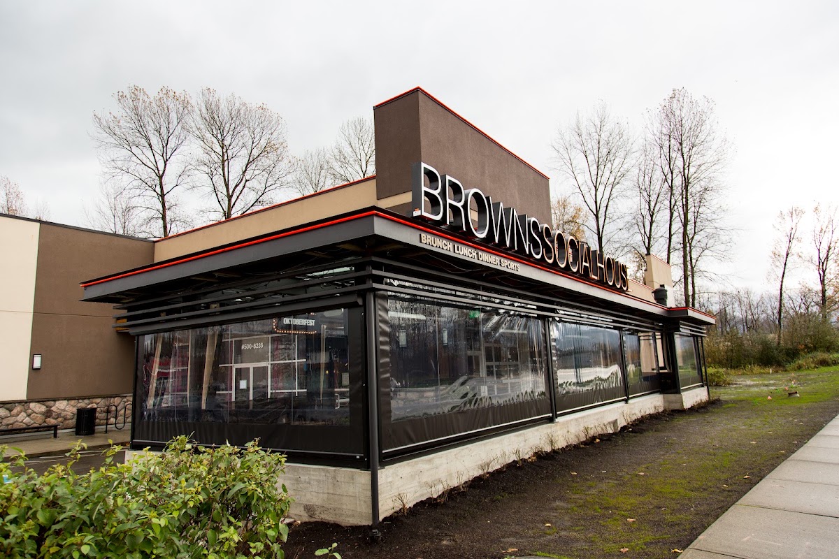 Browns Socialhouse Eagle Landing