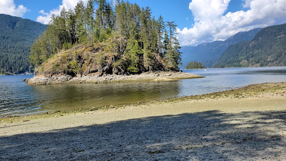 təmtəmíxʷtən/Belcarra Regional Park