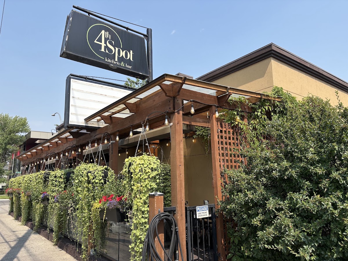 4th Spot Kitchen & Bar